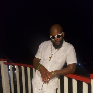 Meet your Posher, Desmond